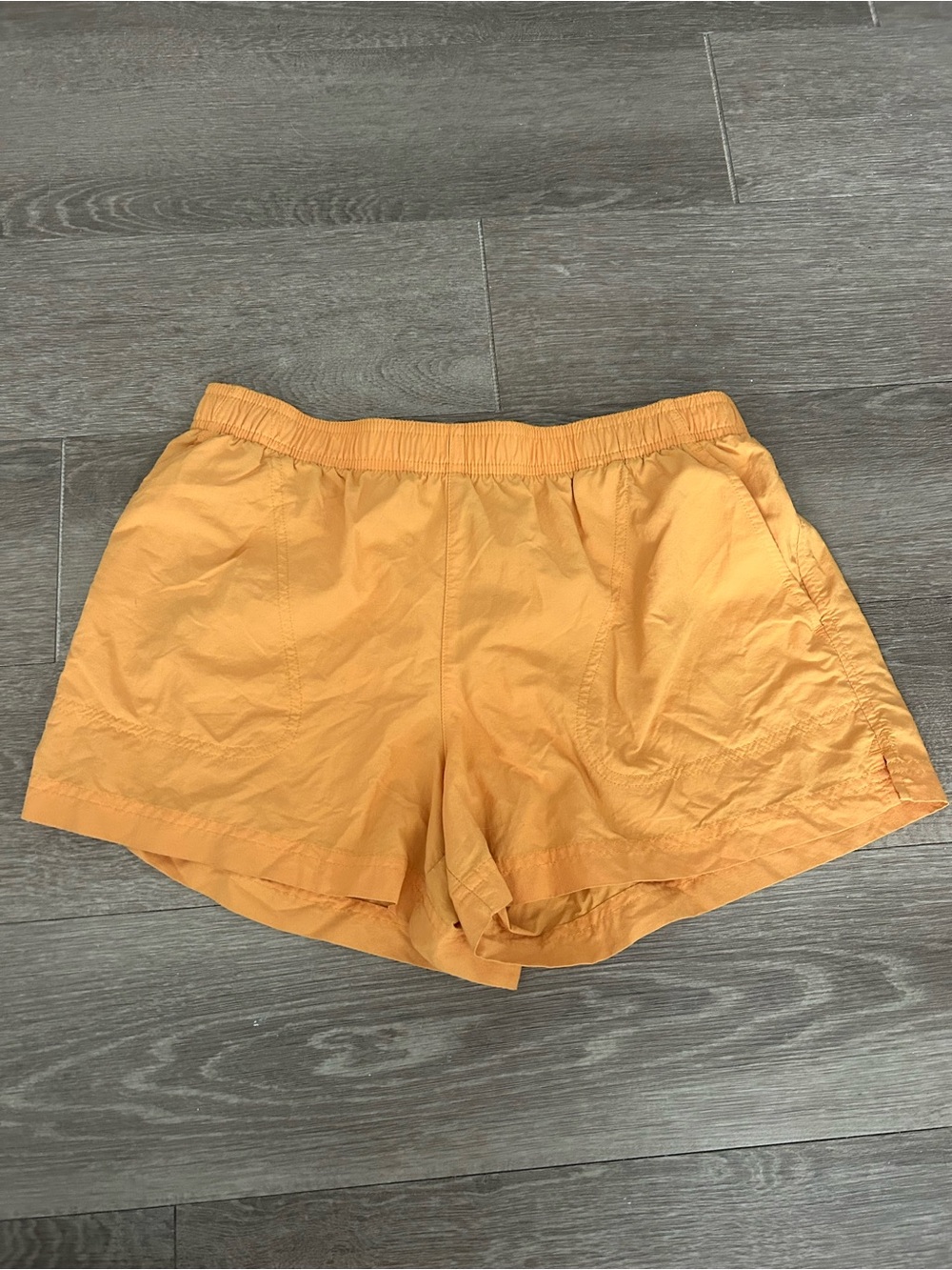 Columbia Women's Citrus Orange Athletic Shorts NWOT